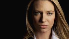 Blondes TV woman Fringe