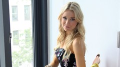 Blondes woman Actress models