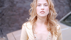 Blondes woman Ali Larter
