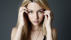 Blondes woman alona tal