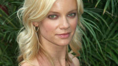 Blondes woman amy smart