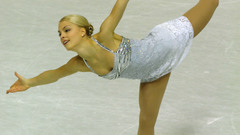 Blondes woman artistic skating