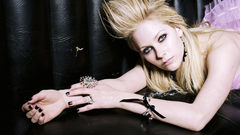Blondes woman Avril Lavigne