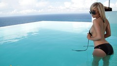 Blondes woman bikini glasses