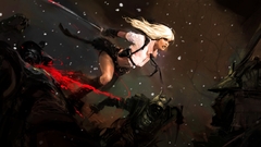 Blondes woman blood fight