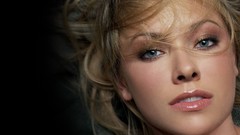 Blondes woman blue eyes