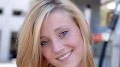 Blondes woman blue eyes