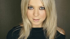 Blondes woman close-up Tara