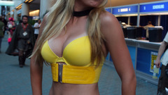 Blondes woman cosplay Pikachu