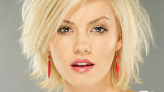 Blondes woman elisha cuthbert