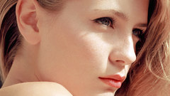 Blondes woman eyes mischa