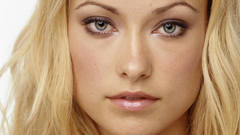 Blondes woman eyes Olivia