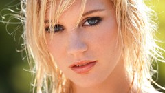 Blondes woman faces Hayden