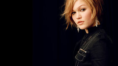 Blondes woman Julia Stiles