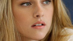 Blondes woman Kristen Stewart