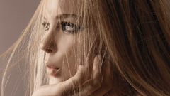 Blondes woman long hair