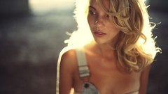 Blondes woman models depth