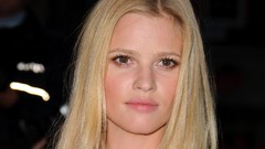 Blondes woman models Lara