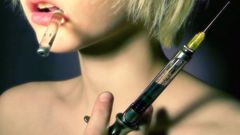 Blondes woman Needles models