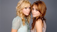 Blondes woman Olsen Twins