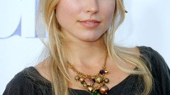 Blondes woman Sarah Carter