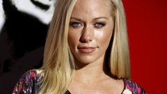 Blondes woman Scarface party