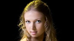 Blondes woman smiling faces