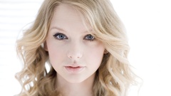 Blondes woman taylor swift