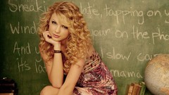 Blondes woman taylor swift