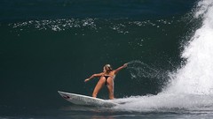 Blondes woman water waves