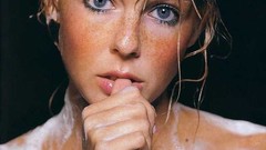 Blondes woman wet soap
