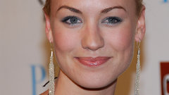 Blondes woman yvonne strahovski
