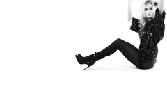 Blondes woman yvonne strahovski