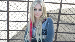 Blue eyes blondes woman