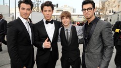 Brothers Jonas justin bieber