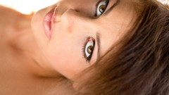 Brunettes Abigail Mac