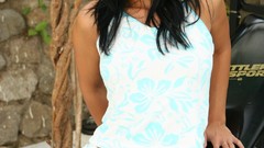 Brunettes Simone Style