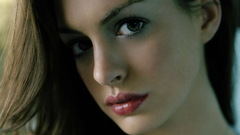 Brunettes woman anne hathaway