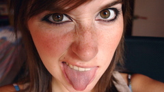 Brunettes woman brown eyes