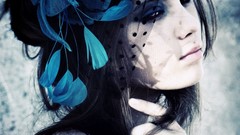 Brunettes woman eyebrows