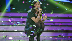 Brunettes woman high heels