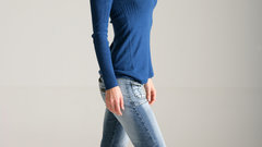 Brunettes woman jeans blue