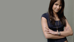 Brunettes woman Jordana Brewster