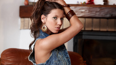 Brunettes woman Lizzie denim