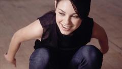 Brunettes woman mila kunis