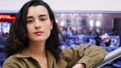 Brunettes woman NCIS cote