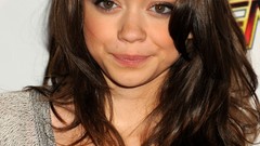 Brunettes woman sarah hyland