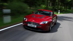 Cars Aston Martin Vantage v12 Aston Martin V12 Vantage