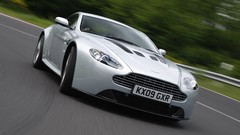 Cars Aston Martin Vantage v12 Aston Martin V12 Vantage