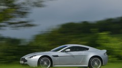 Cars Aston Martin Vantage v12 Aston Martin V12 Vantage